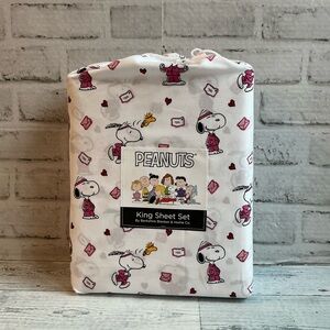 PEANUTS Snoopy Valentine Track Suit King Size Sheet Set